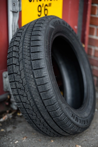 фото протектора и шины Ice Blazer Arctic Шина Sailun Ice Blazer Arctic 225/55 R17 101H Runflat