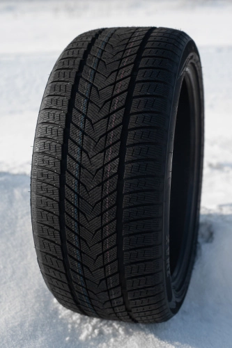 фото протектора и шины WINTERHAWKE II Шина ZMAX WINTERHAWKE II 275/35 R20 102H