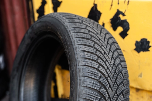 фото протектора и шины Ice Blazer Alpine+ Шина Sailun Ice Blazer Alpine+ 175/60 R15 81H