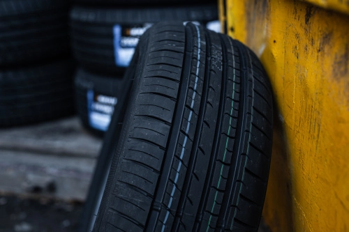 фото протектора и шины PREMIO ARZERO Шина Arivo PREMIO ARZERO 185/60 R15 88H