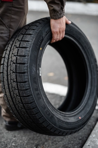 фото протектора и шины Ice Blazer Arctic Шина Sailun Ice Blazer Arctic 225/55 R17 101H Runflat
